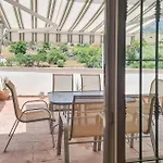 Nice apartment in Benalmádena with Outdoor swimming pool, WiFi&2 Bedrooms