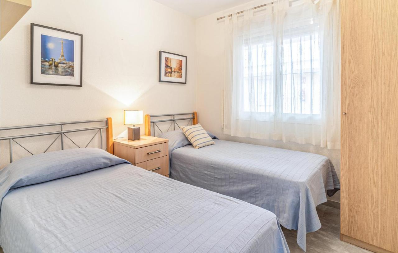 Nice In With Outdoor Swimming Pool, Wifi&2 Bedrooms *